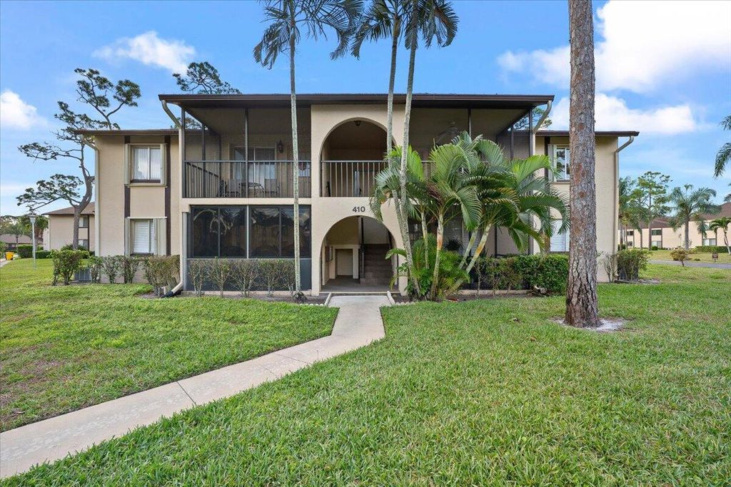 Photo of 410 Pine Glen Lane #D2, Greenacres, FL 33463 (MLS # B26001772)