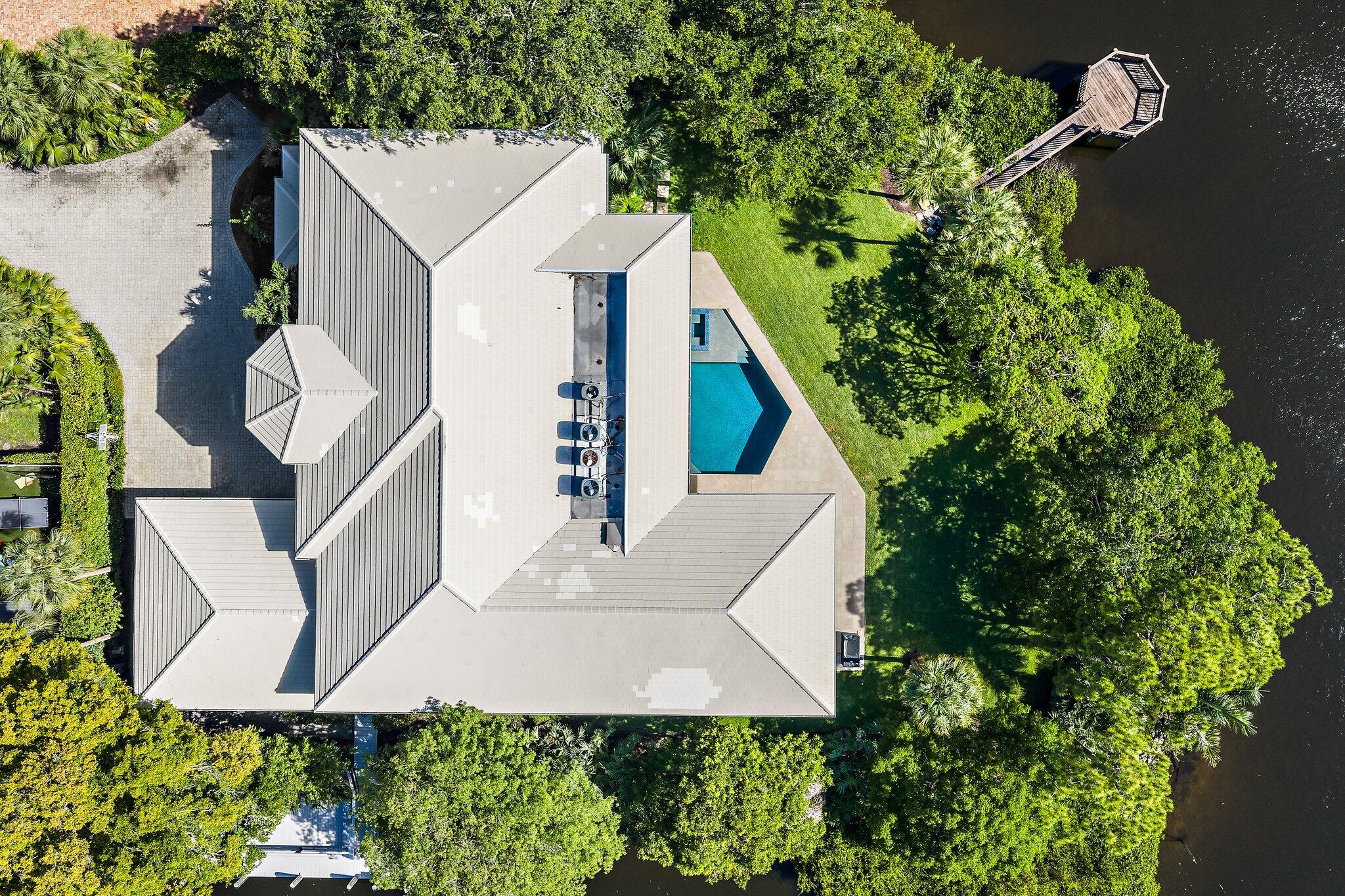 8818 SE Riverfront Terrace
