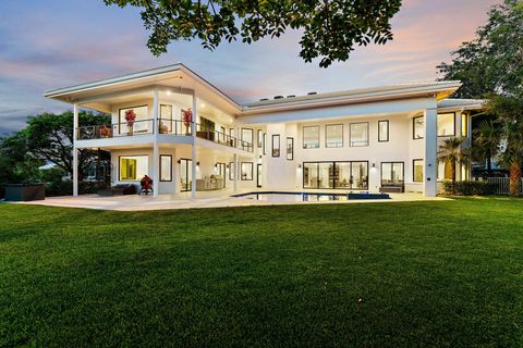 Photo of 8818 SE Riverfront Terrace, Jupiter, FL 33469 (MLS # B26038476)