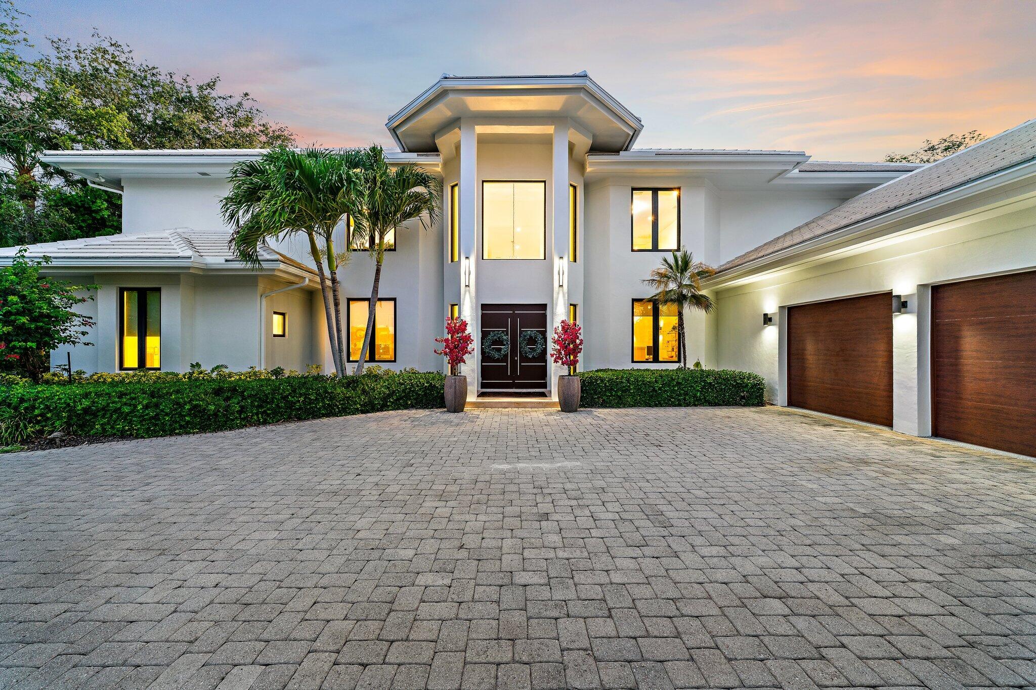 8818 SE Riverfront Terrace