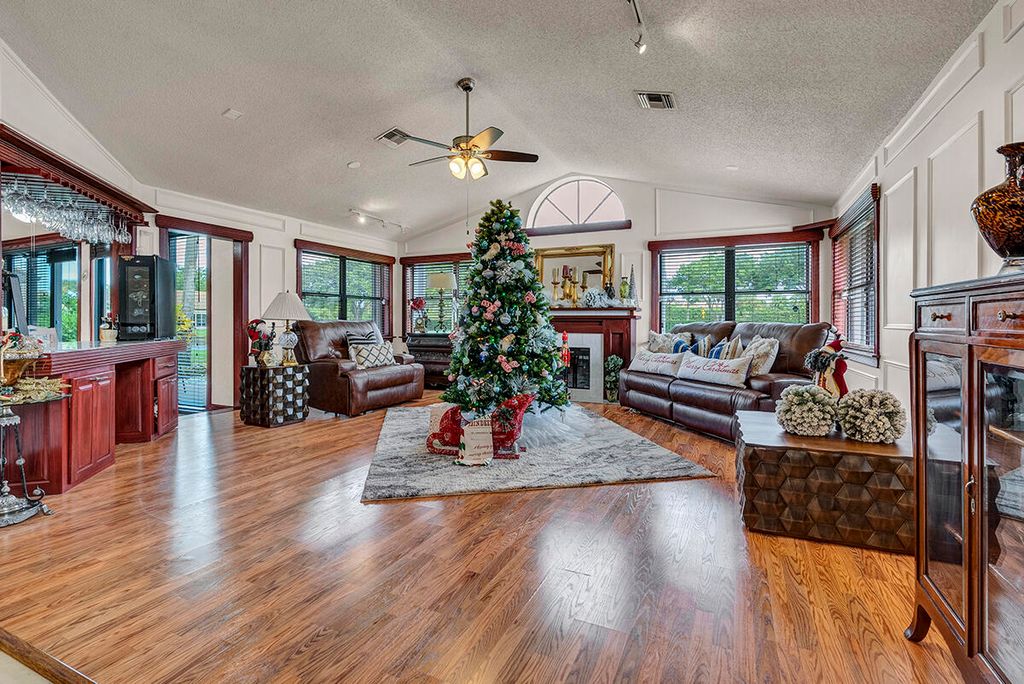 Photo of 8142 Mimosa Place, Boynton Beach, FL 33472 (MLS # R11149853)