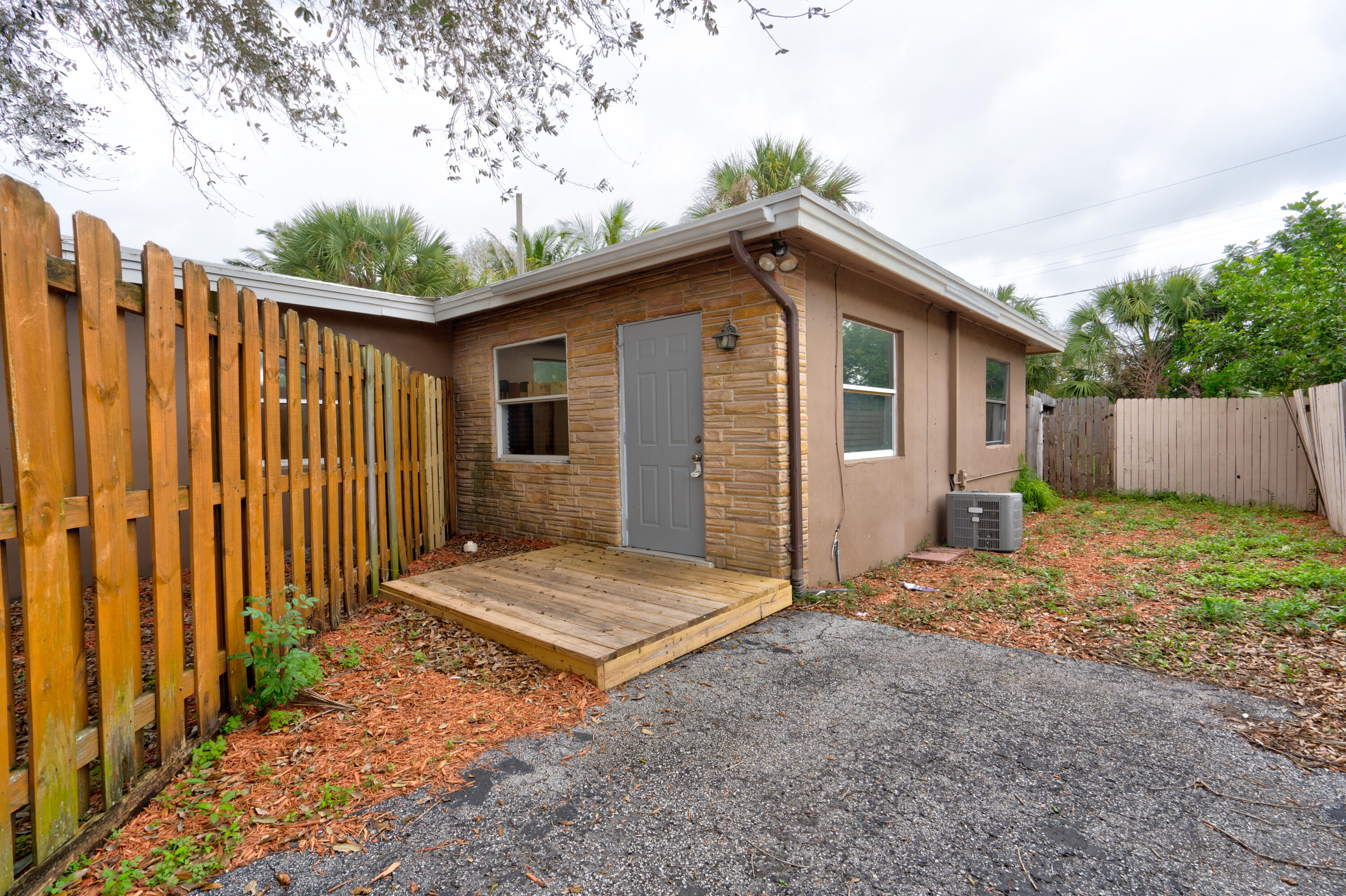 Photo 1 of 22 — 311 De Carie Street 311-313, Delray Beach, FL 33444