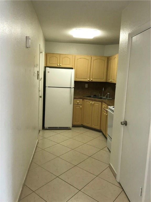 Oakland Grove Village Con - Residential Lease
