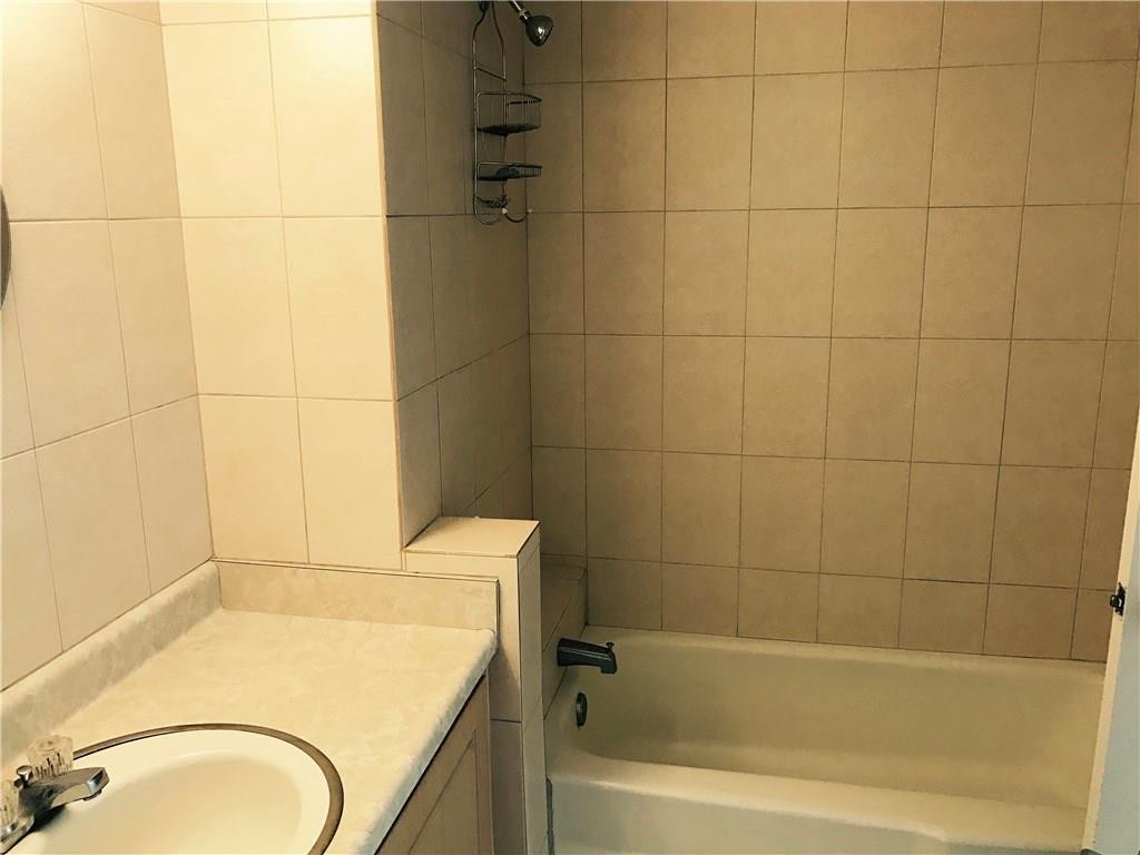 Oakland Grove Village Con - Residential Lease