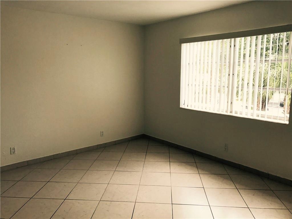 Oakland Grove Village Con - Residential Lease