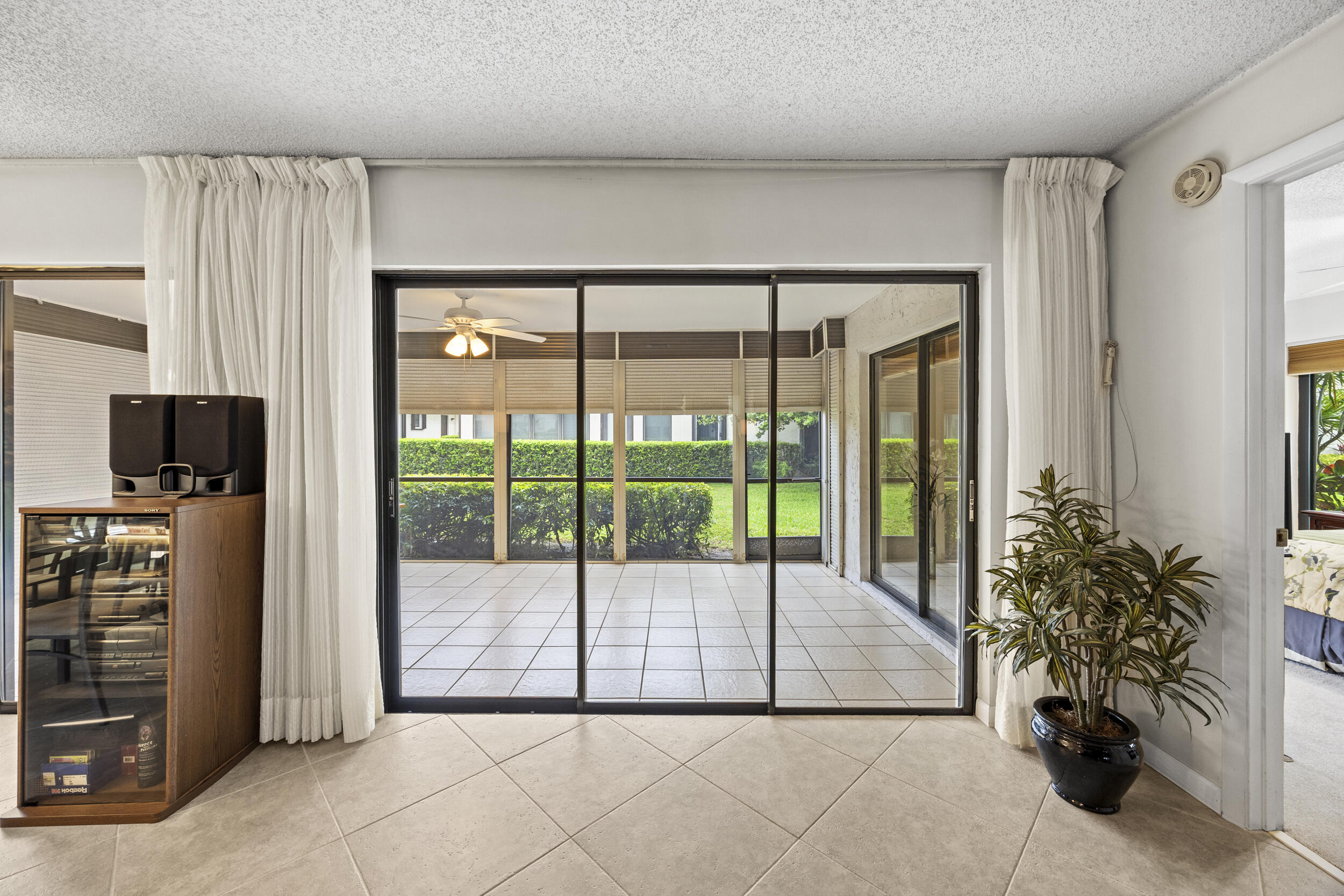 BUTTONWOOD 1 - Residential