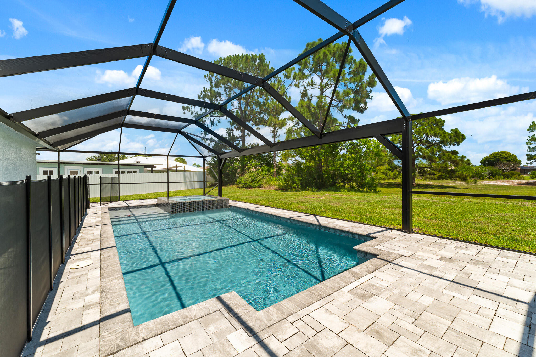 PORT ST LUCIE SECTION 46 1ST REPLAT - Residential
