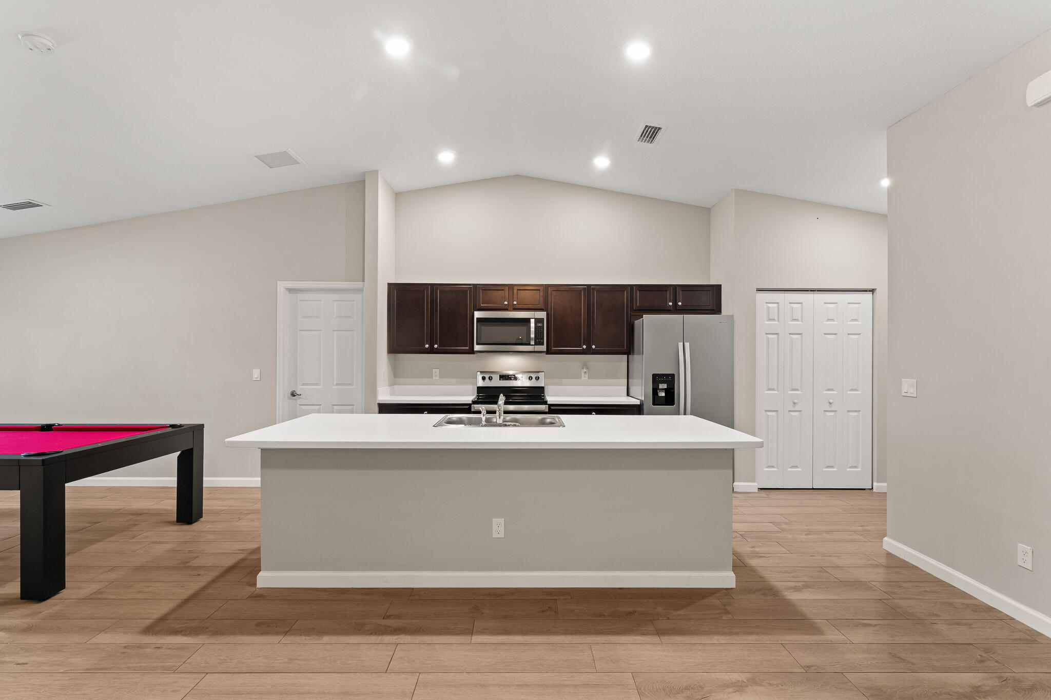 PORT ST LUCIE SECTION 46 1ST REPLAT - Residential