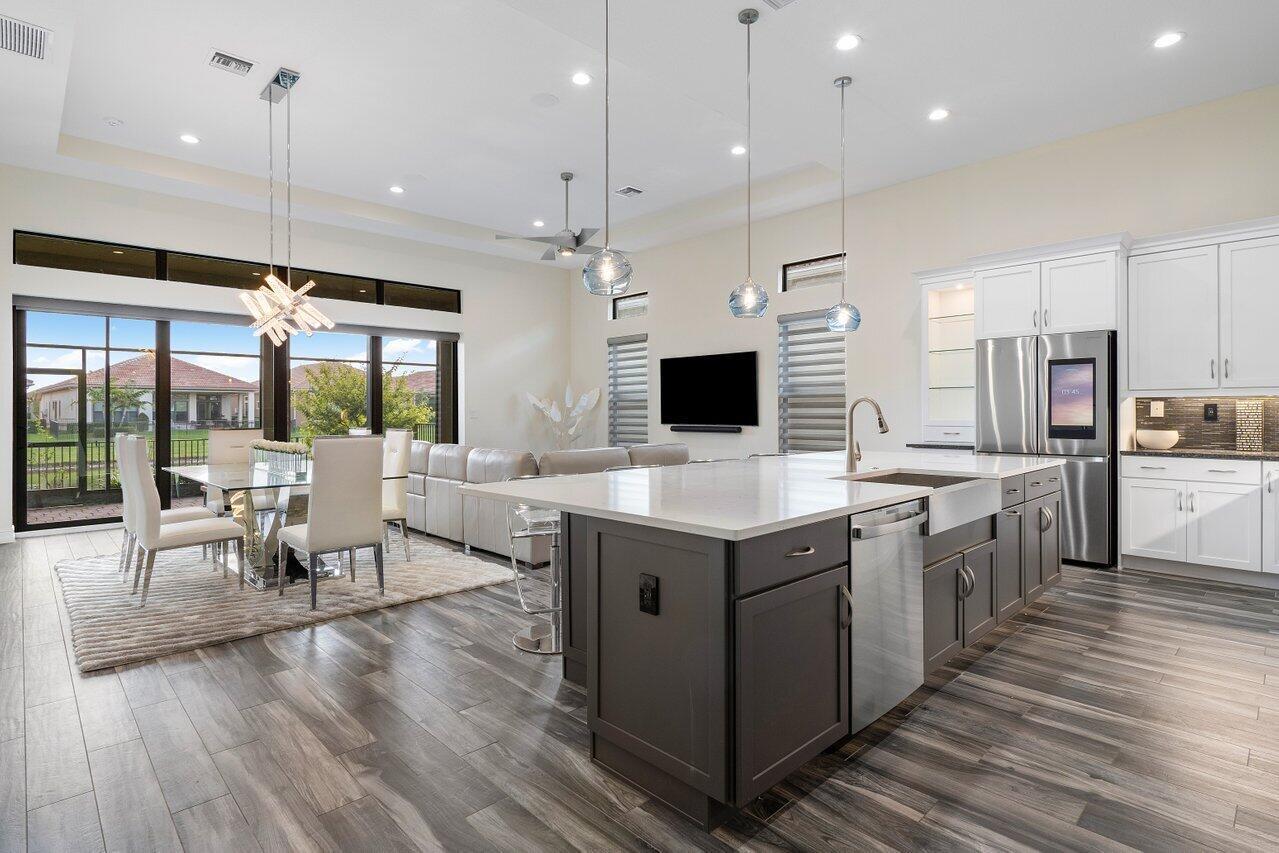 Four Seasons - Residential