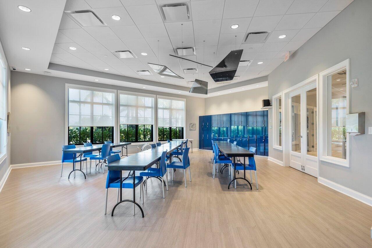 Four Seasons - Residential