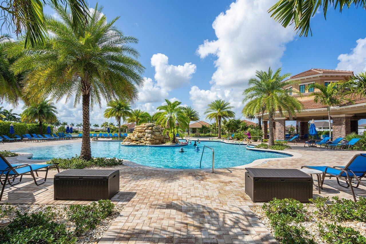 Four Seasons - Residential