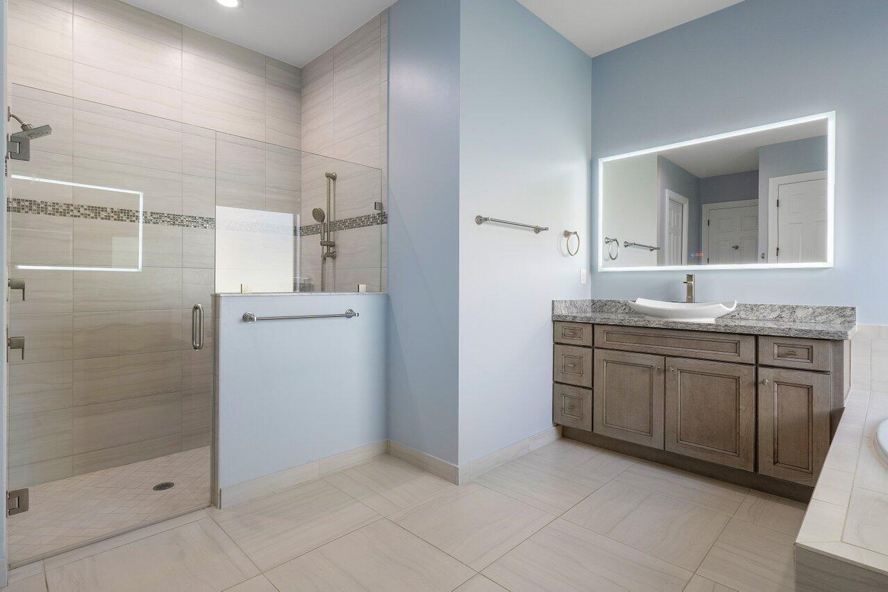 Four Seasons - Residential