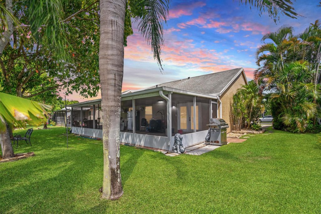 Photo of 34 Misty Meadow Drive, Boynton Beach, FL 33436 (MLS # R11106579)