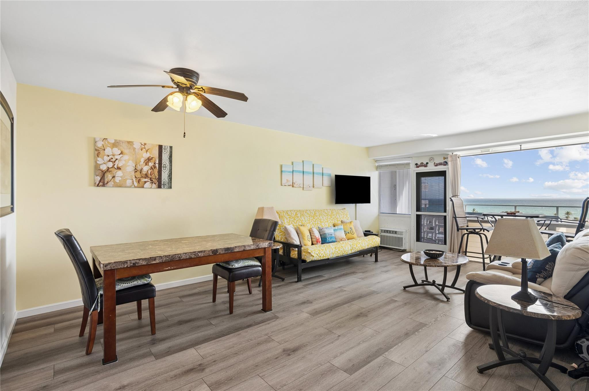 Breakwater Towers - Residential