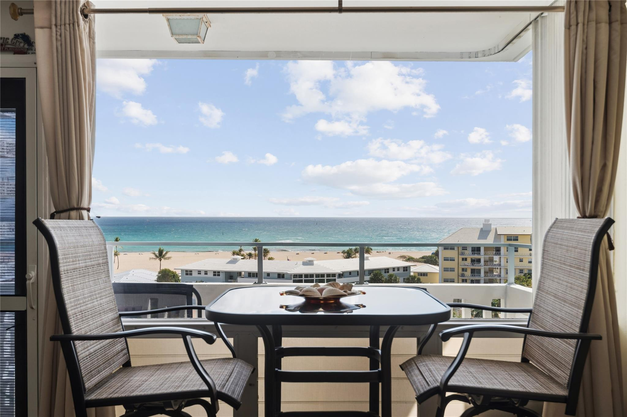 Breakwater Towers - Residential