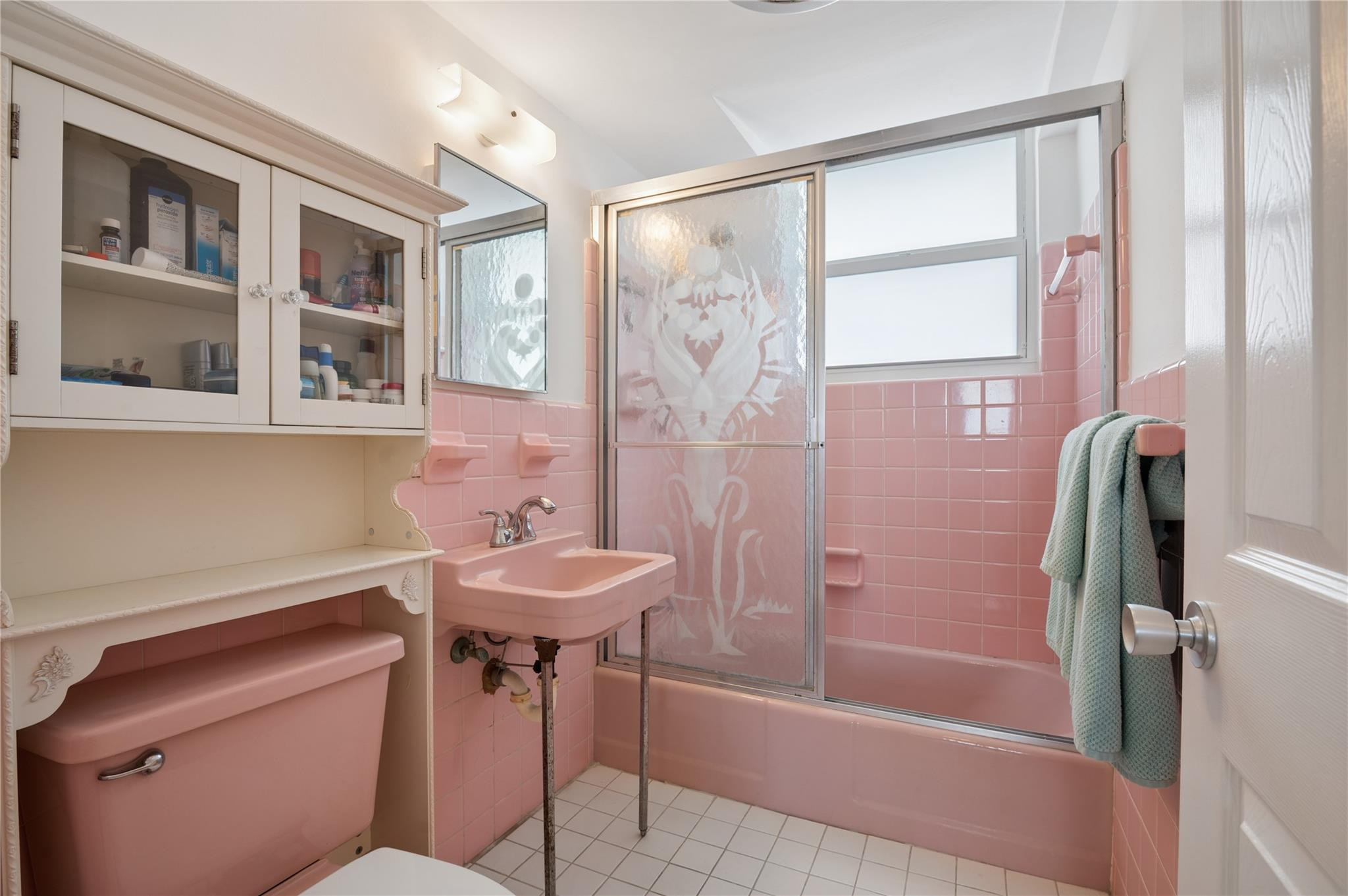 Breakwater Towers - Residential