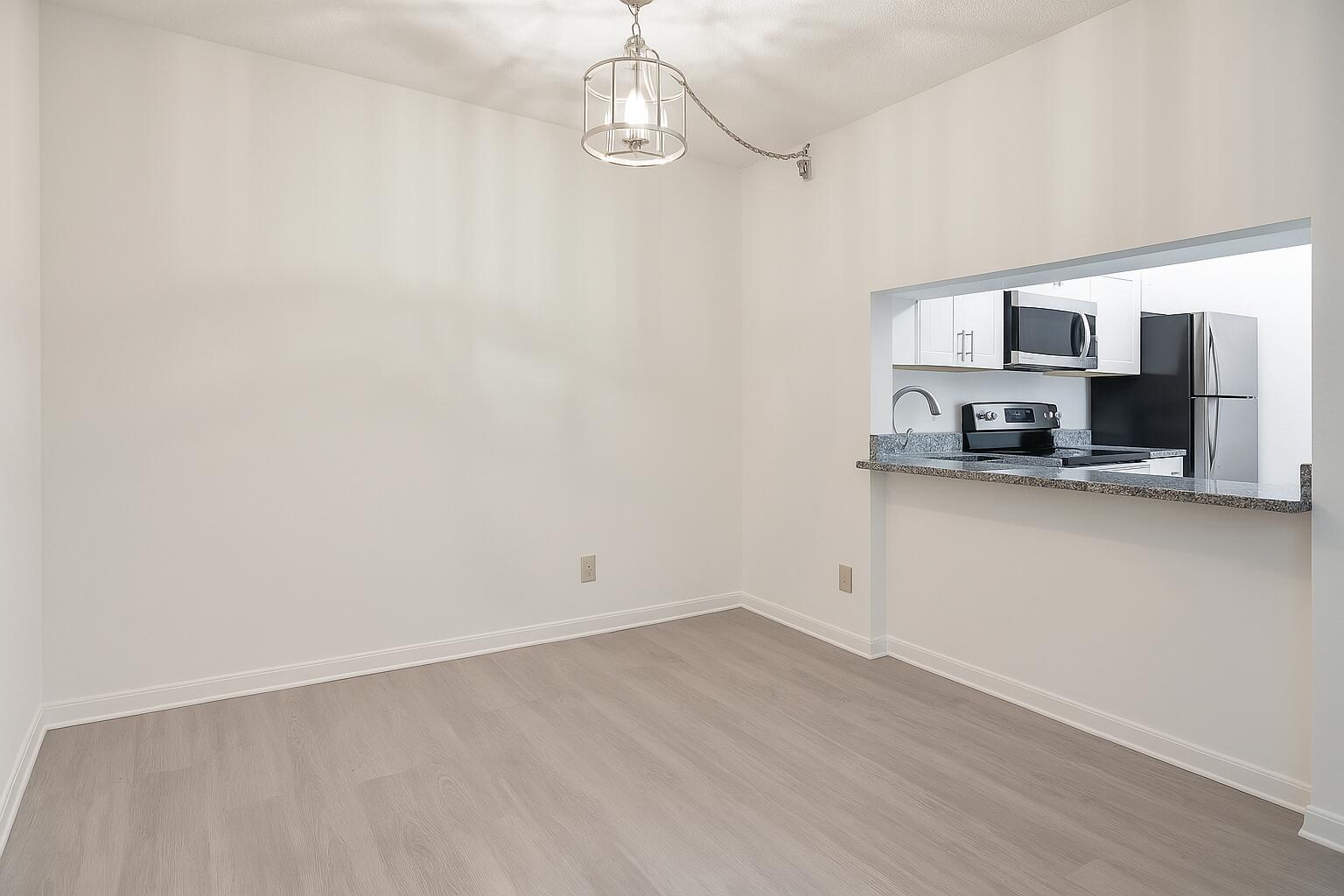 CHARTER CLUB OF PALM BEAC - Residential Lease