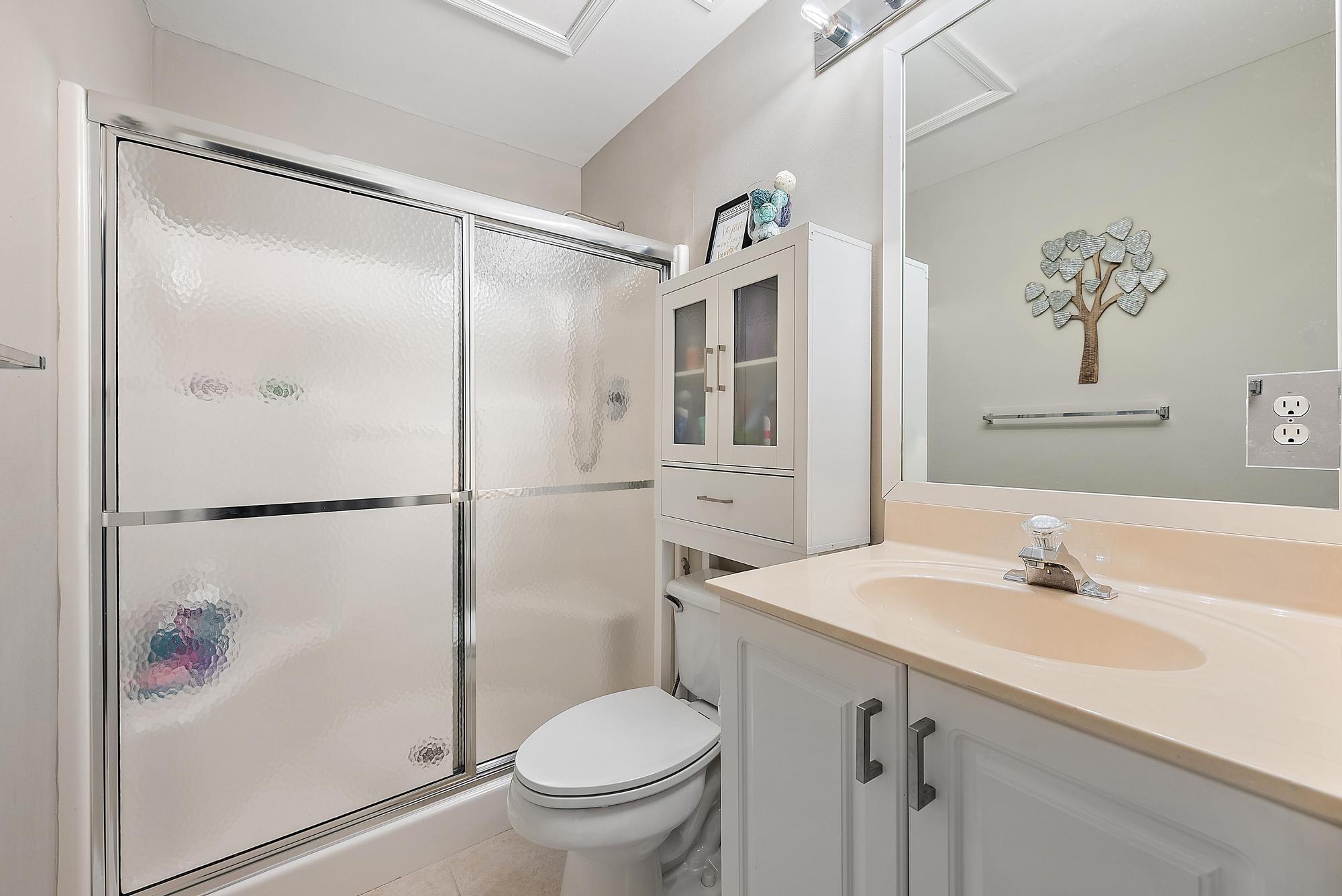 WESTWOOD LAKES 4 WESTWOOD GARDENS - Residential