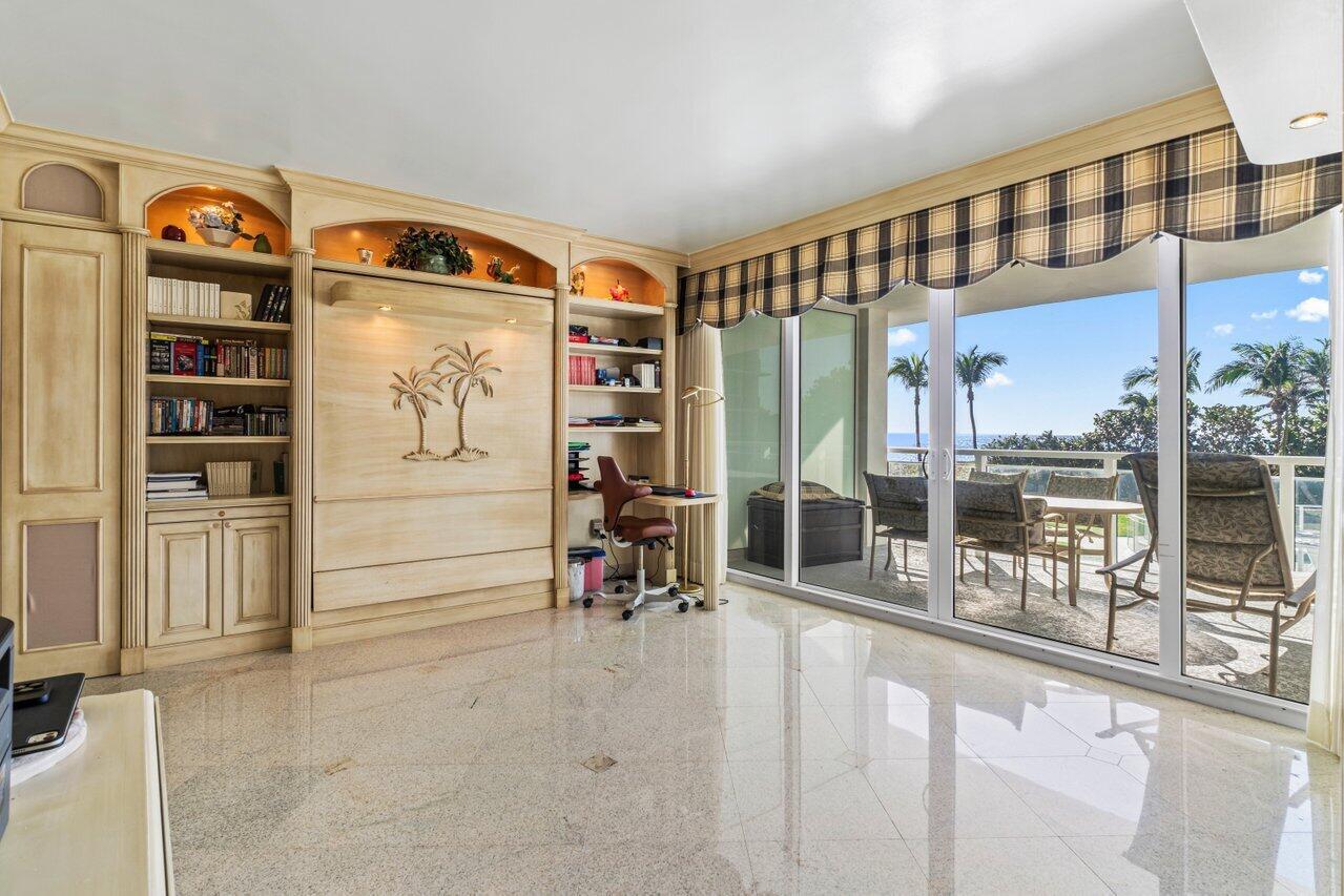 HAMILTON HOUSE CONDO - Residential