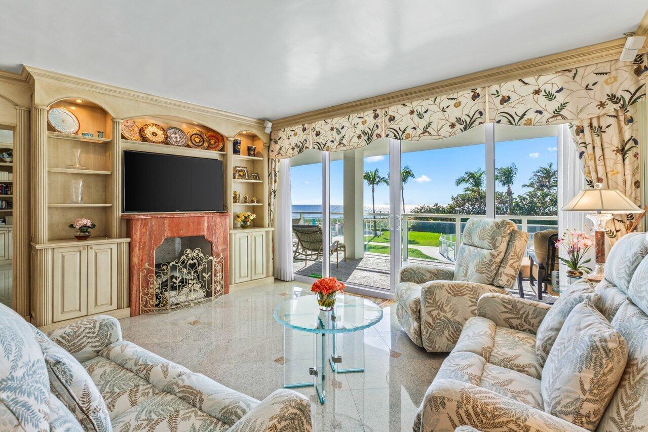 HAMILTON HOUSE CONDO - Residential