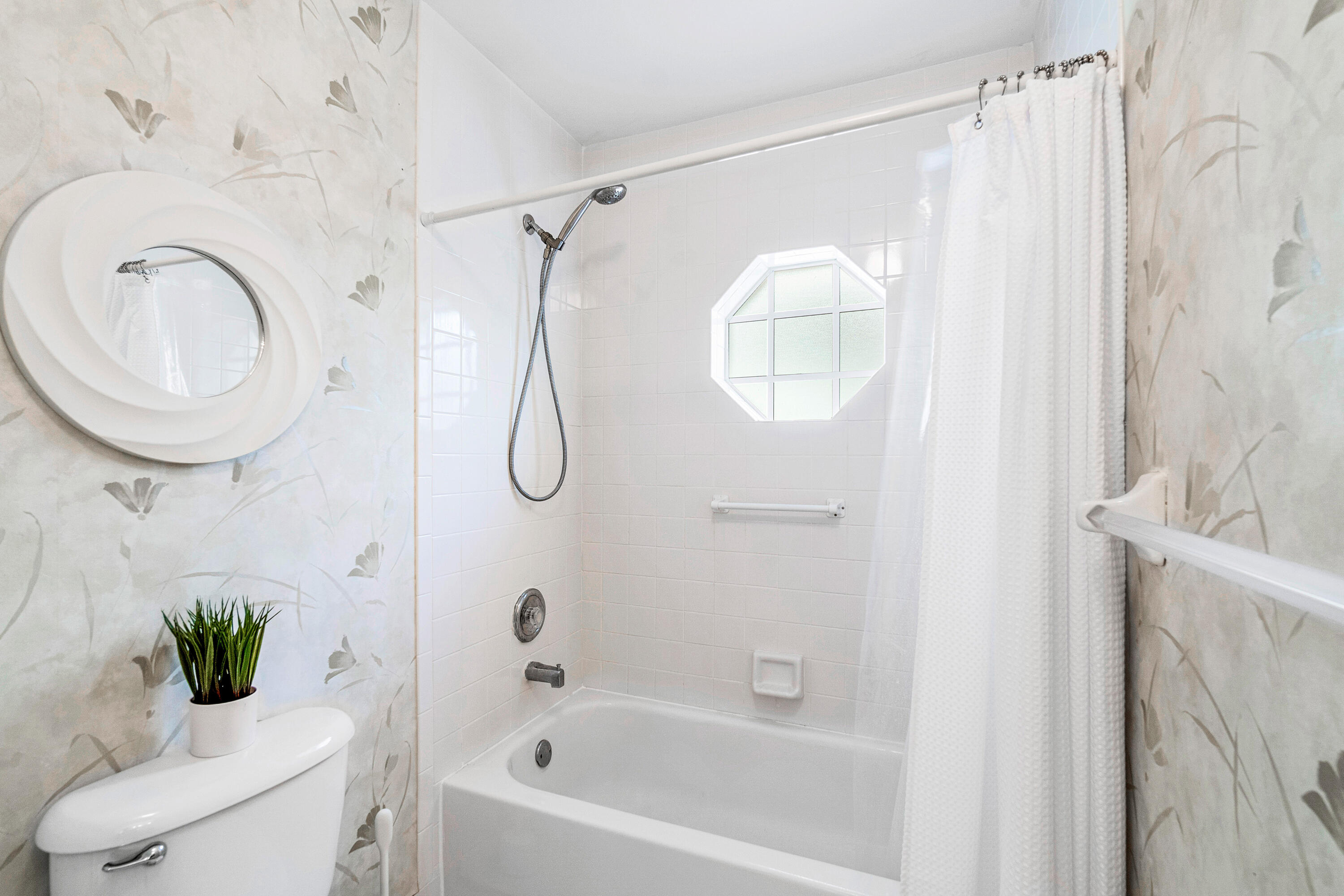 CANTERBURY AT PGA NATIONAL - Residential