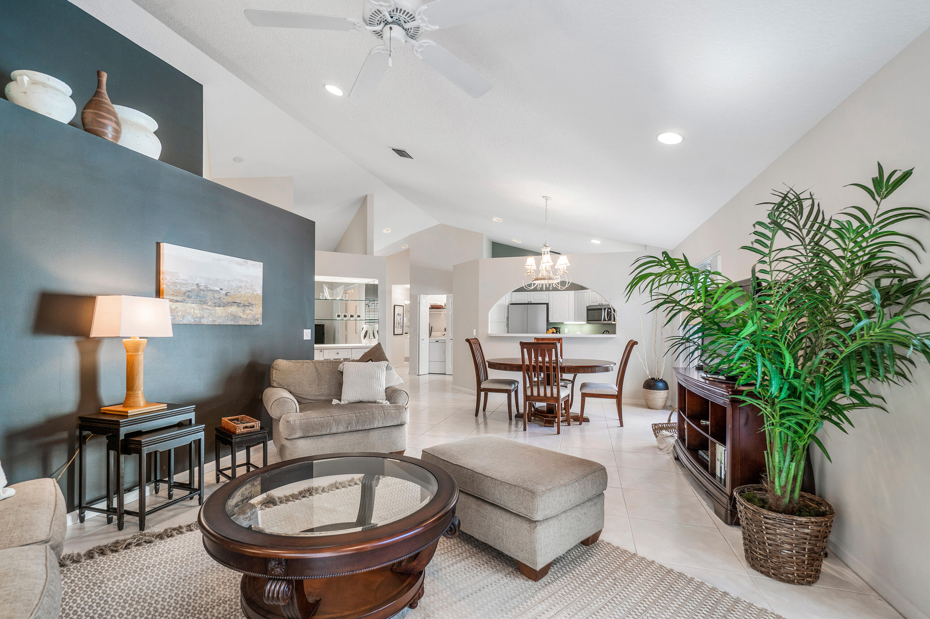 CANTERBURY AT PGA NATIONAL - Residential