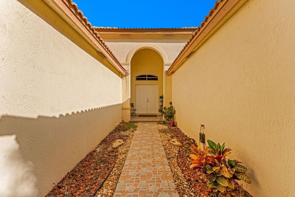 Photo of 1350 Meadows Blvd, Weston, FL 33327 (MLS # F10531277)