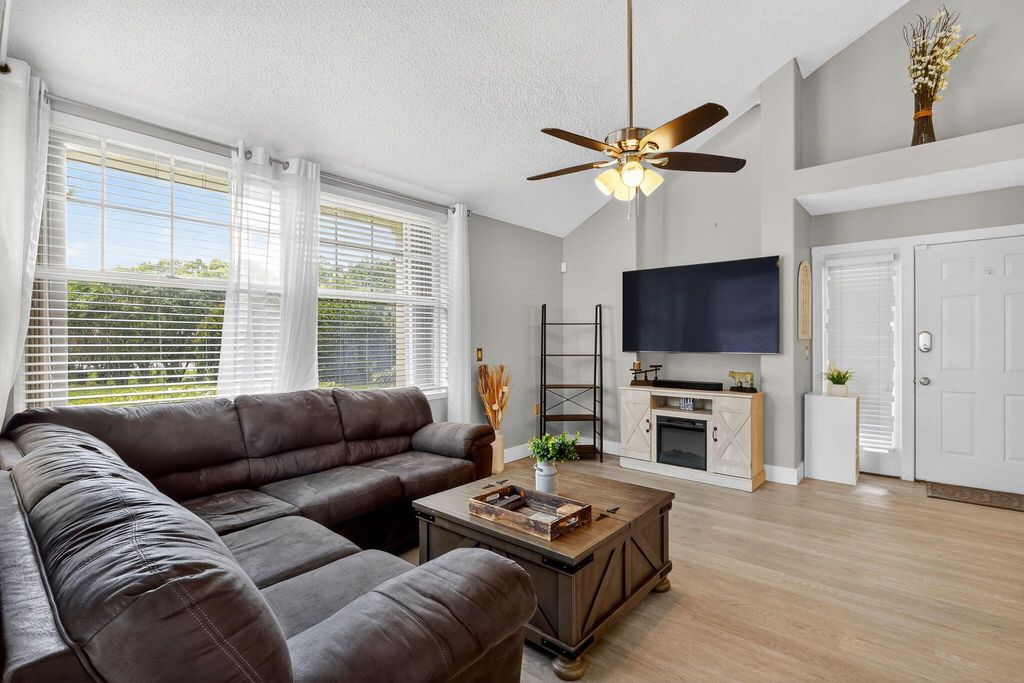 Photo of 503 Andover Court, Boynton Beach, FL 33436 (MLS # R11109393)