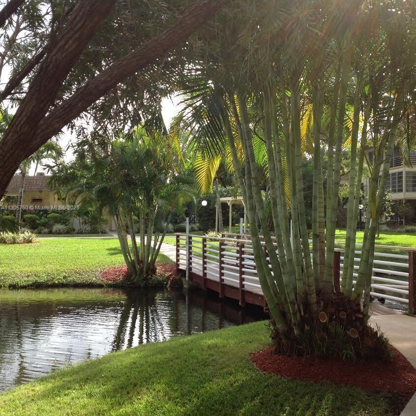 5041 W Oakland Park Boulevard 111