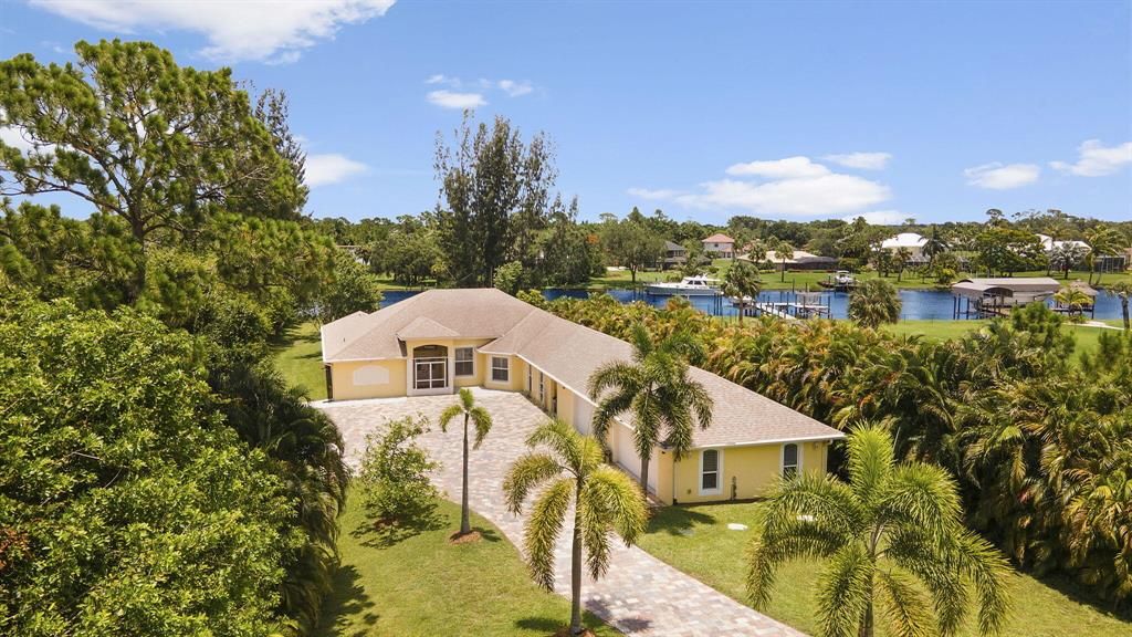 Photo of 2401 SE North Lookout Boulevard, Port St Lucie, FL 34984 (MLS # R10896504)