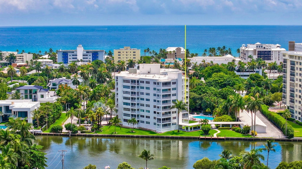 Photo of 1000 Lowry Street #4F, Delray Beach, FL 33483 (MLS # B26061386)