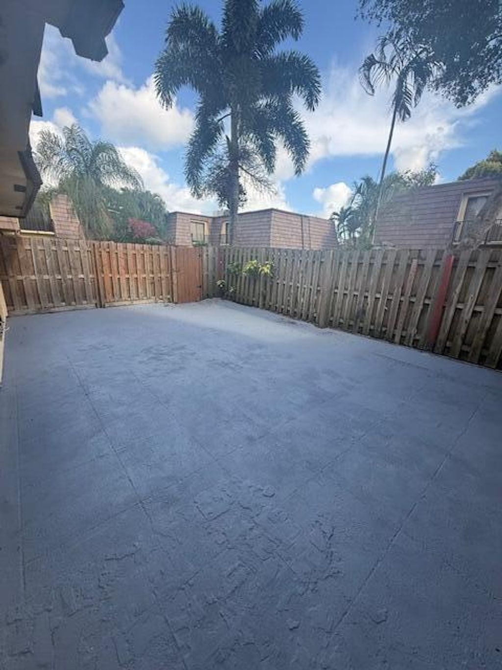 Photo of 724 Springdale Circle, Palm Springs, FL 33461 (MLS # B26018374)