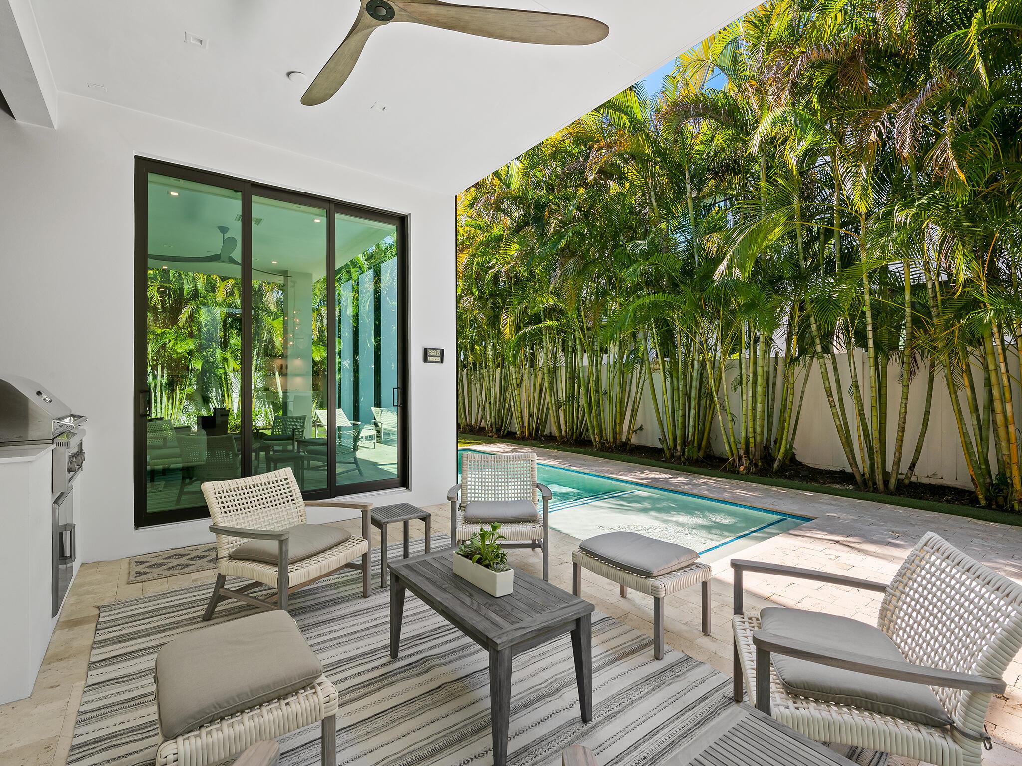 KENMONT FIRST ADD - Residential