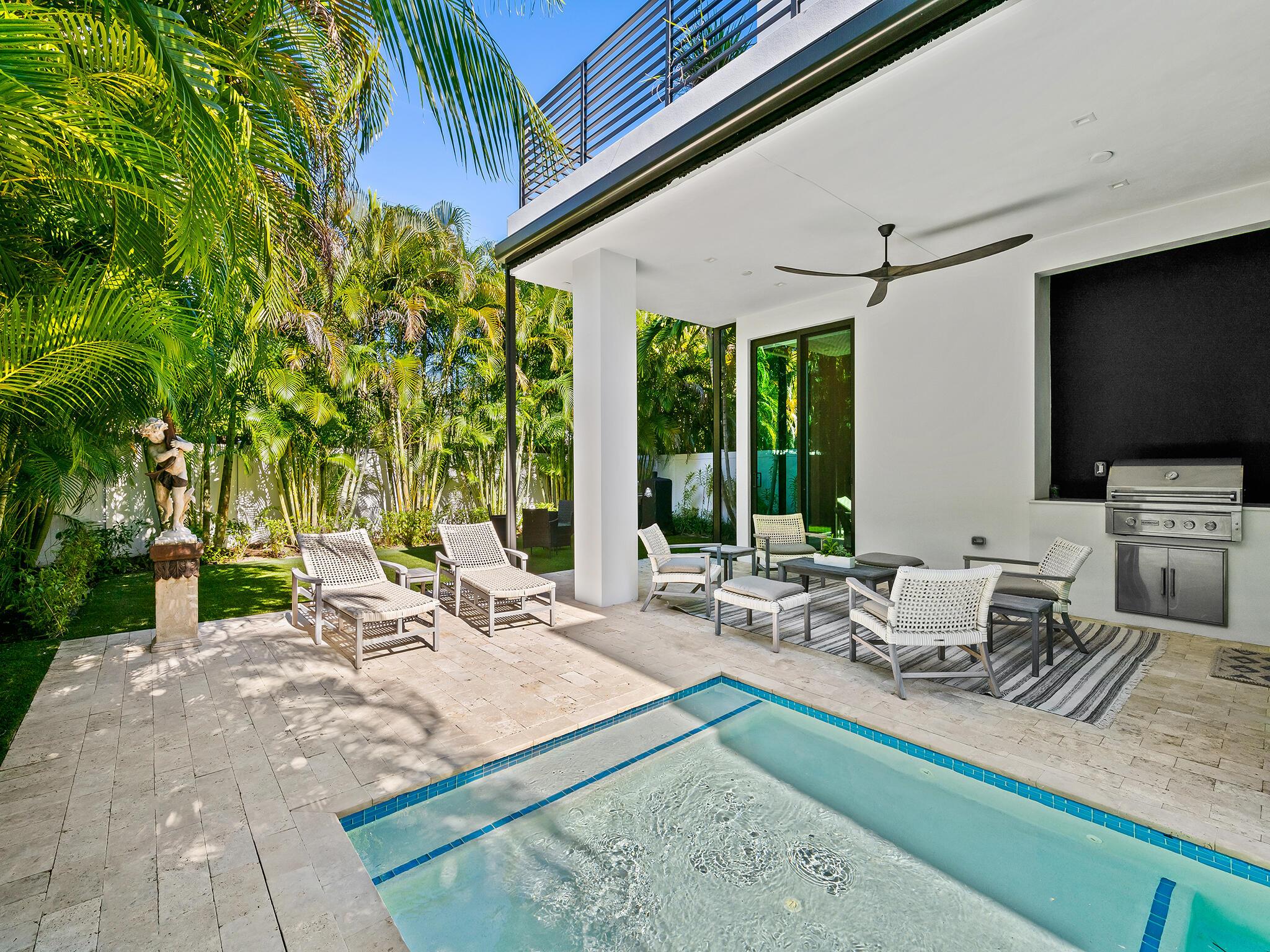 KENMONT FIRST ADD - Residential