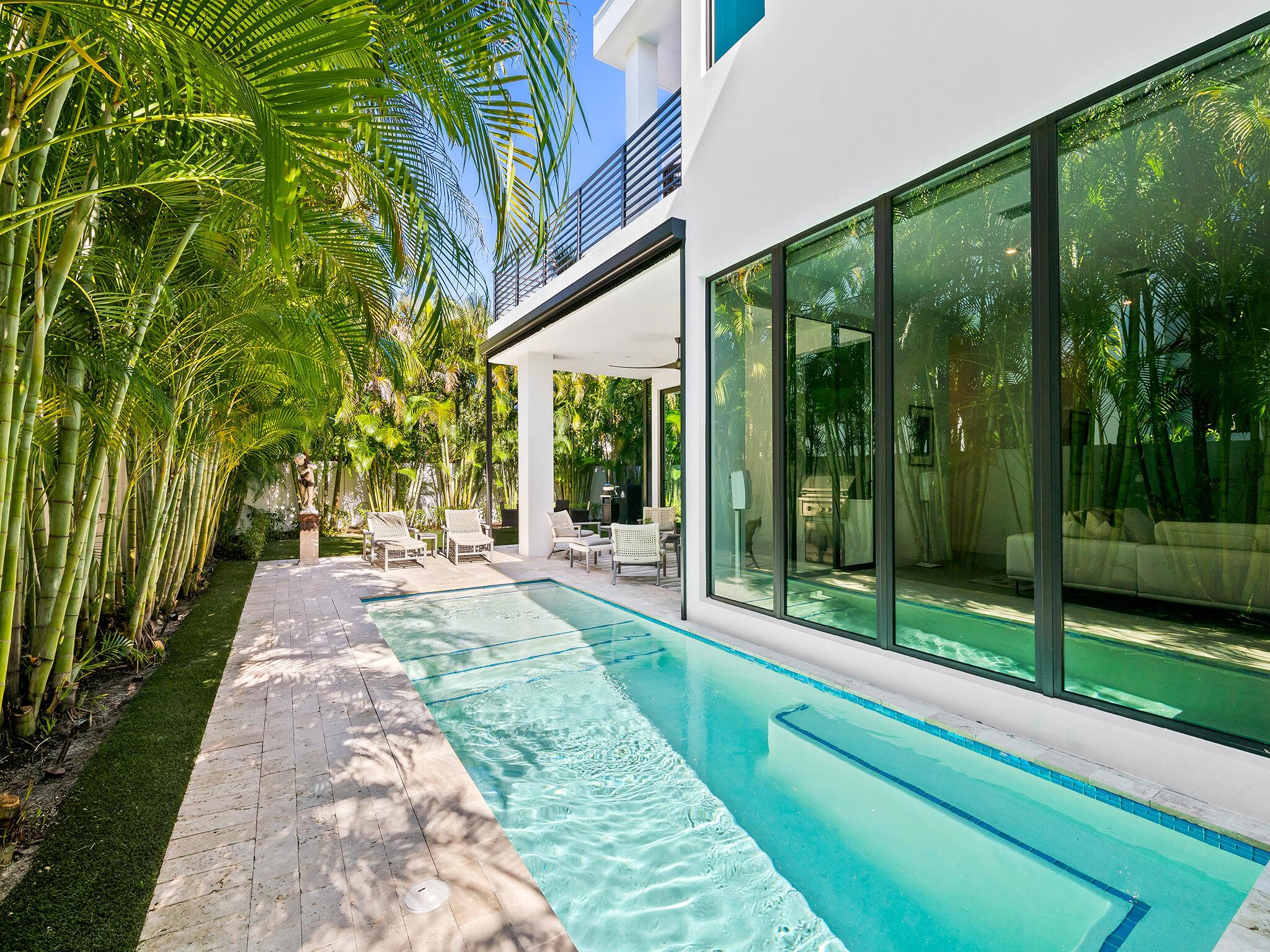 KENMONT FIRST ADD - Residential