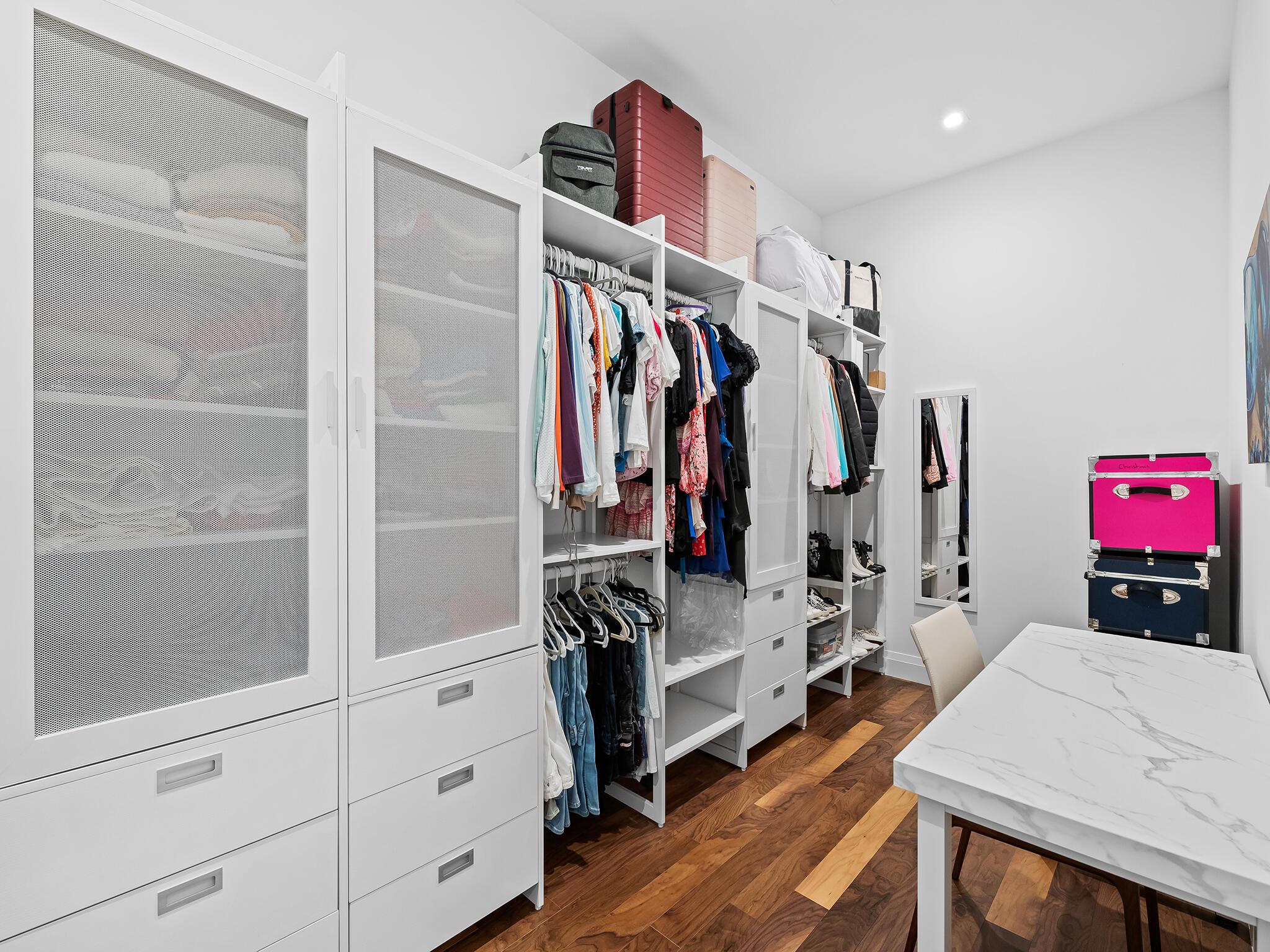 KENMONT FIRST ADD - Residential