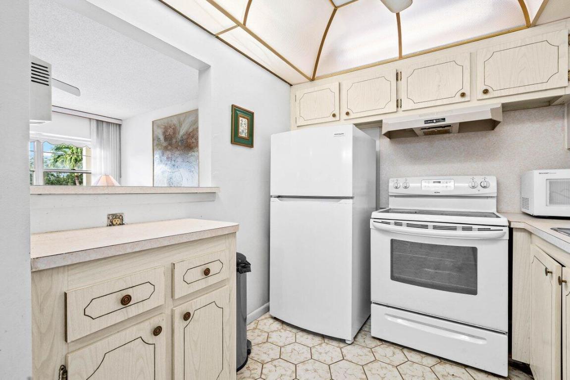 BRIGHTON AT CENTURY VILLAGE CONDO - Residential