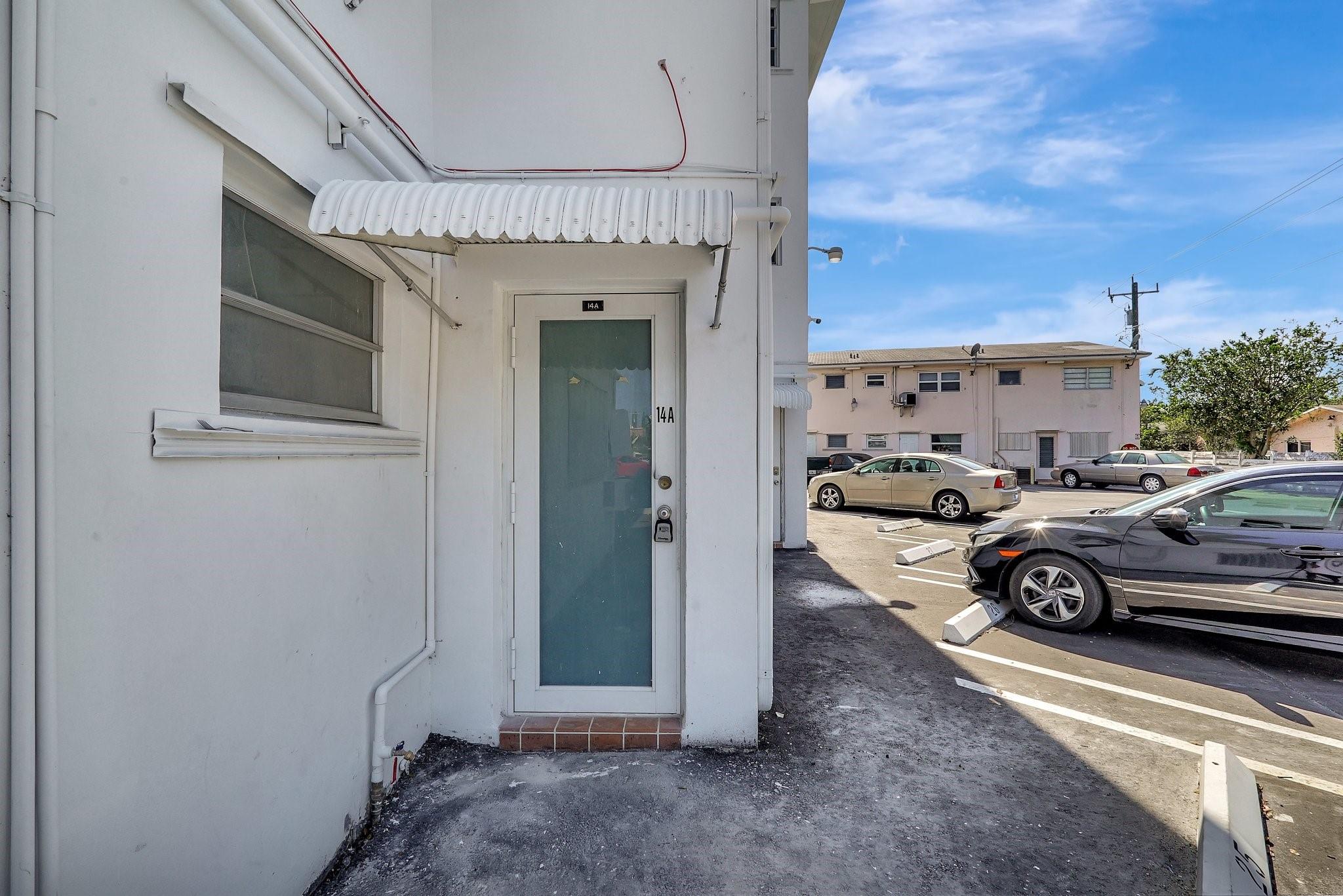 Eldorado Country Club Tow - Residential Lease