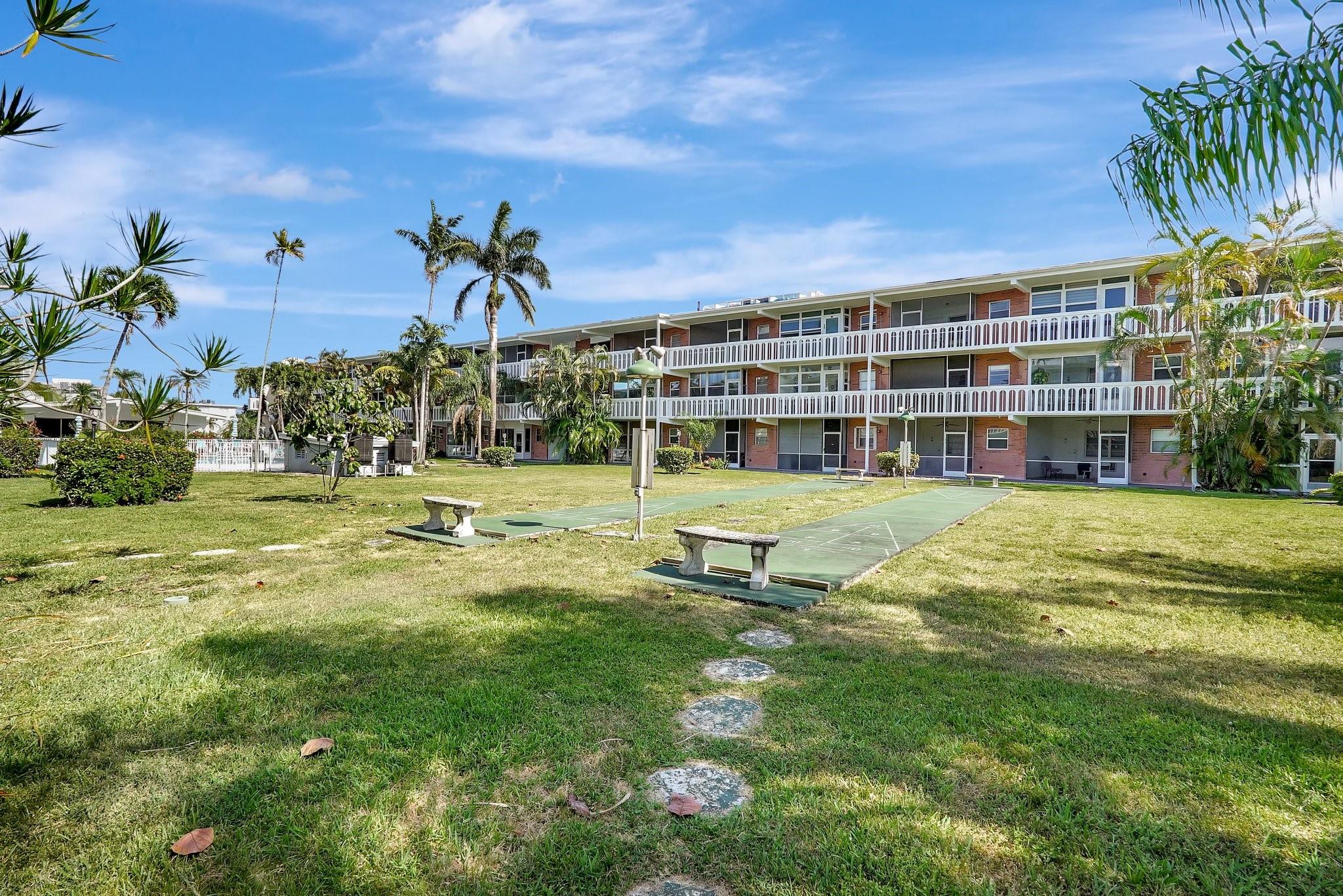 Eldorado Country Club Tow - Residential Lease