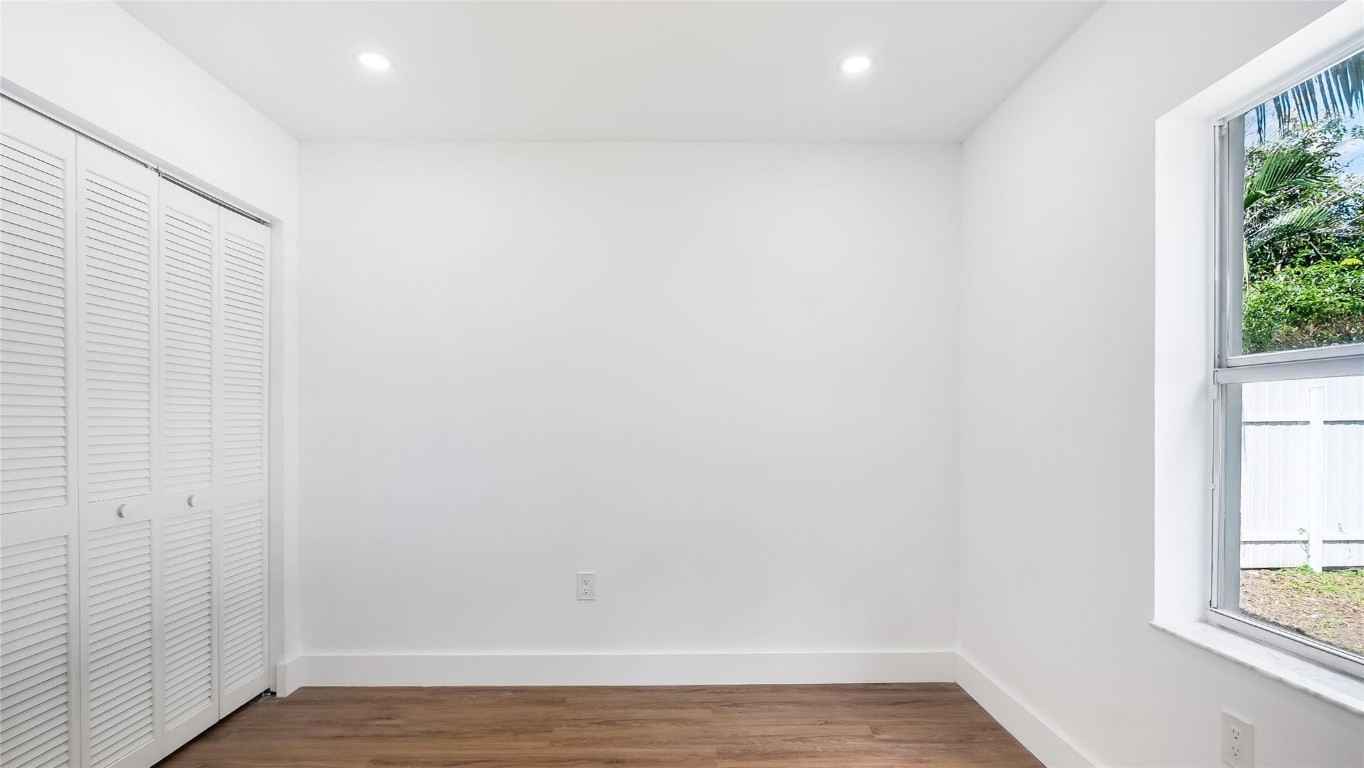 Flamingo Estates 150-6 B - Residential