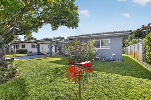 Tiny photo for 4760 NE 5th Avenue, Oakland Park, FL 33334 (MLS # B26046622)