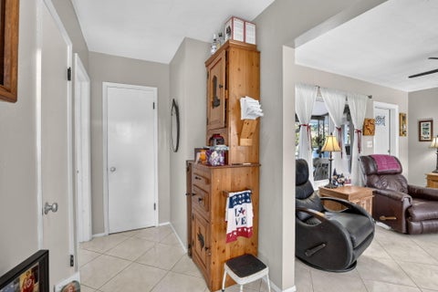 Tiny photo for 4760 NE 5th Avenue, Oakland Park, FL 33334 (MLS # B26046622)