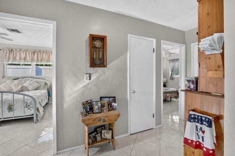 Tiny photo for 4760 NE 5th Avenue, Oakland Park, FL 33334 (MLS # B26046622)