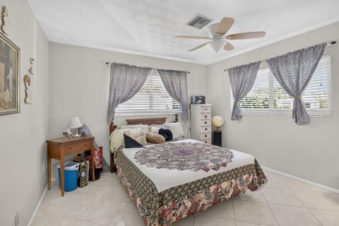 Tiny photo for 4760 NE 5th Avenue, Oakland Park, FL 33334 (MLS # B26046622)