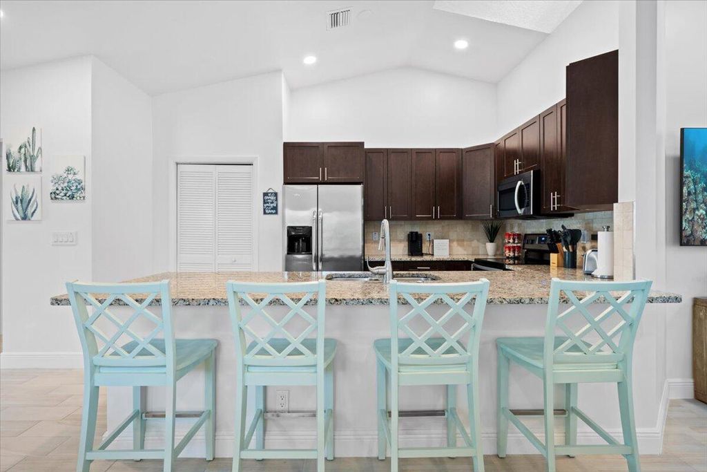 Photo of 6075 Francis Street, Jupiter, FL 33458 (MLS # B26023955)