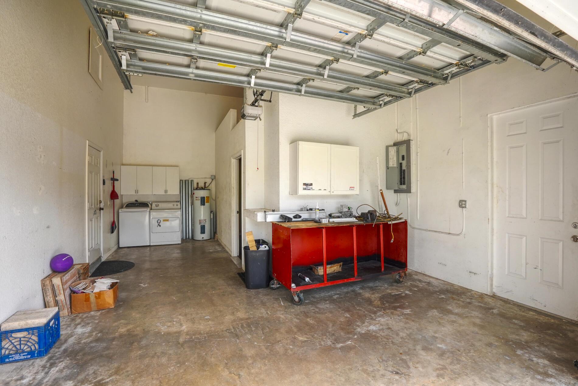 LOXAHATCHEE GROVES - Residential