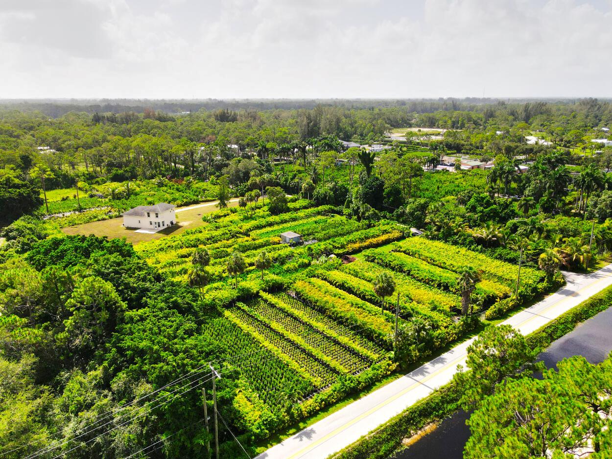 LOXAHATCHEE GROVES - Residential