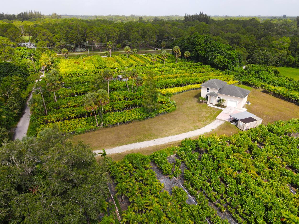 LOXAHATCHEE GROVES - Residential