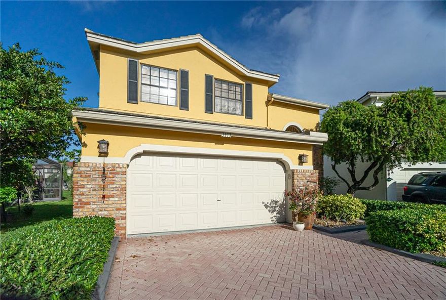 BEAUTIFUL 3 bedroom Plus Den, 2.5 bath with 2 car garage. Single family home sits on a small lake giving you privacy out back.  Easy access to transportation and highways. High Ceilings. Tons of windows for natural lighting. Tile and wood laminate - No carpet. 4th bedroom/den does not have a closet. House has full hurricane protection.$165 per quarter association fee includes common area landscaping only. BEAUTIFUL 3 bedroom Plus Den, 2.5 BATH WITH 2 CAR GARAGE SINGLE FAMILY HOME.PROPERTY SITS ON A SMALL LAKE GIVING YOU PRIVATE VIEWS OUT BACK. EASY ACCESS TO TRANSPORTATION AND HIGHWAYS. HIGH CEILINGS, TONS OF WINDOWS FOR NATURAL LIGHTING. HIGH EFFICIENCY A/C GIVES YOU VERY LOW ELECTRIC BILLS. MARBLE, TILE & WOOD LAMINATE FLOORS-NO CARPET.4th bedroom/den does not have a closet. $165 per quarter association fee includes common area landscaping only.