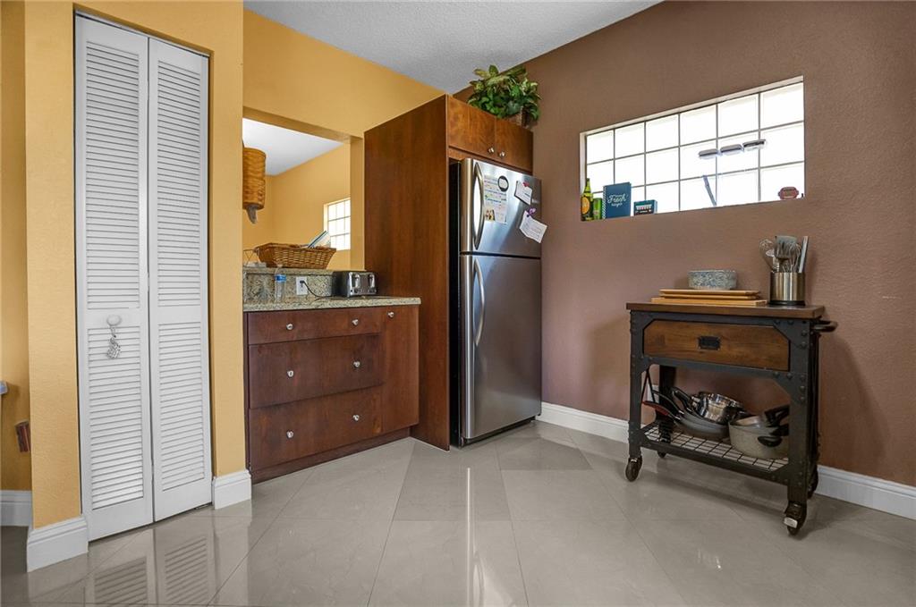 Country Club Village 110- - Residential